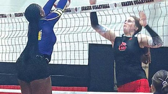 Brazos beats Weimar in volleyball with three sets