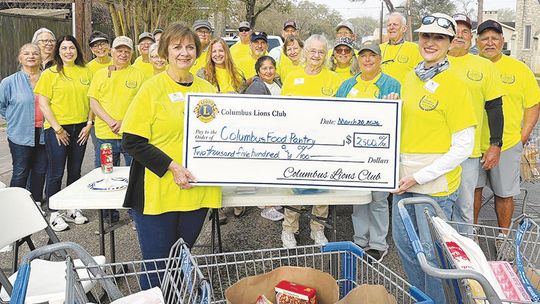 Columbus Food Pantry receives generous donation from Lions