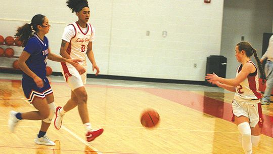 Columbus girl’s basketball outlasts Tidehaven in OT thriller