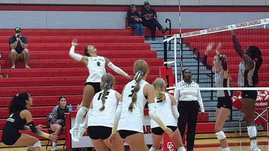 Round Top-Carmine volleyball makes late charge, falls to East Bernard