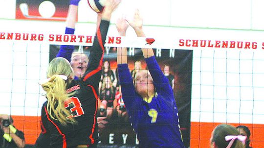 Schulenburg sweeps Shiner in volleyball