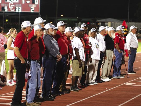 '68 regional champ Columbus football team celebrates at alumni gathering