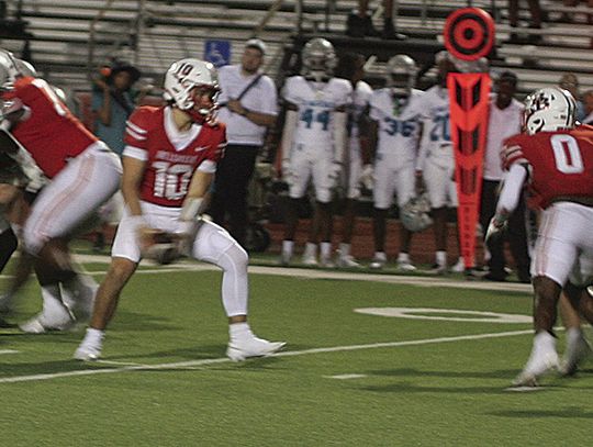 Bellville Brahma football handles Ft. Bend Crawford on homecoming