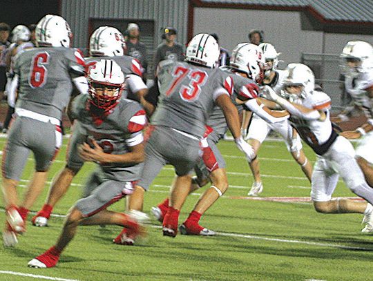 Bellville Brahmas throttle Caldwell
