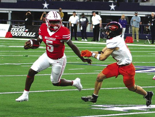 Bellville football falls just short to Gilmer in state championship thriller