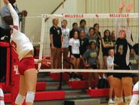 Bellville outlasts Giddings in volleyball