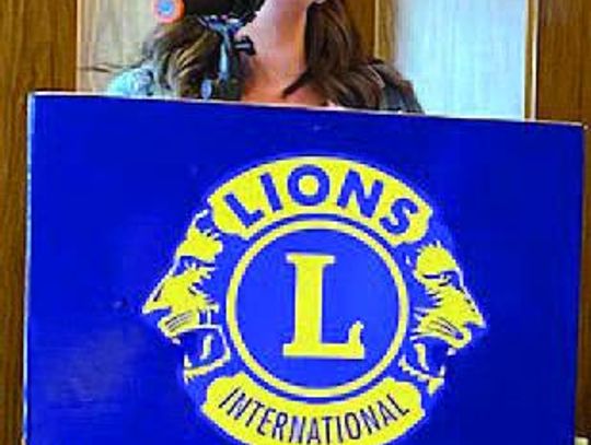 Boys and Girls Club representatives speak at Columbus Lions Club