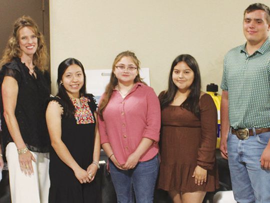 Colorado County Go Texan awards scholarships