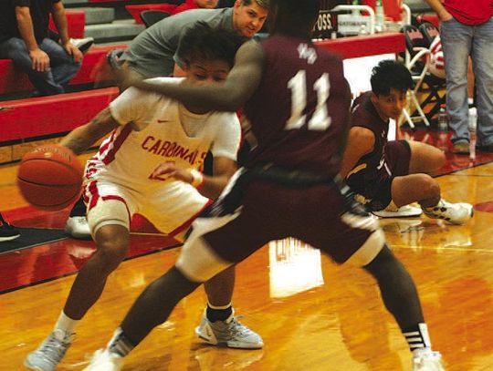 Columbus boys basketball rolls past Hallettsville with huge third quarter