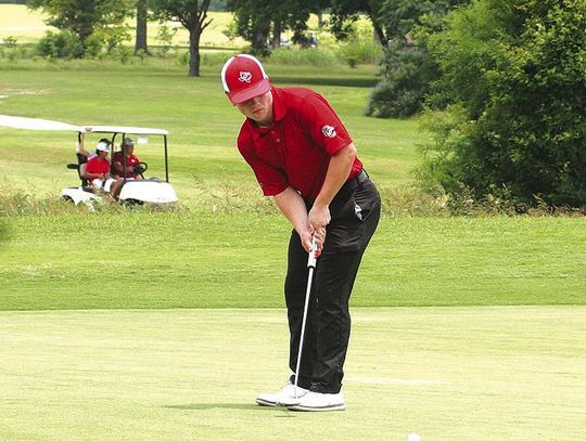 Columbus boys follow girls golf with state tourney bid