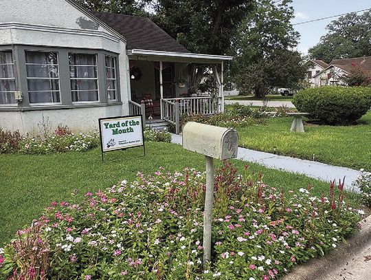 Columbus Garden Club July Yards of the Month