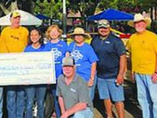 Columbus Lions donate to Habitat for Humanity