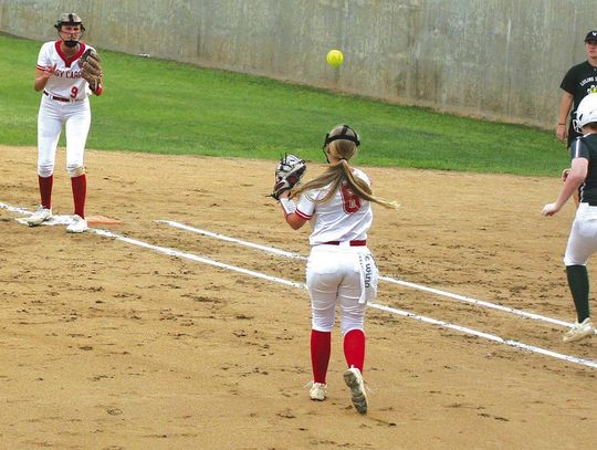 Columbus softball rolls past Luling by mercy rule