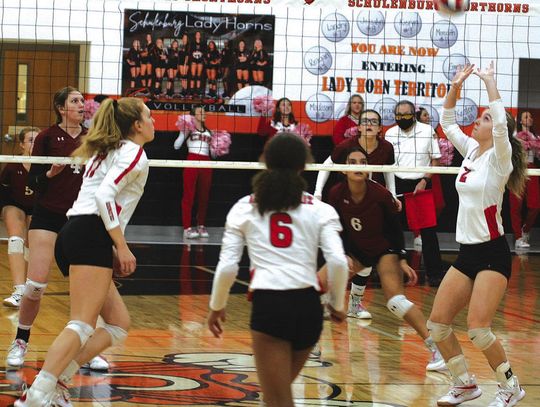 Columbus volleyball starts playoffs strong by throttling Great Hearts Northern Oaks