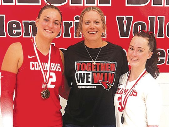 Columbus volleyball sweeps St. Joseph in tournament play