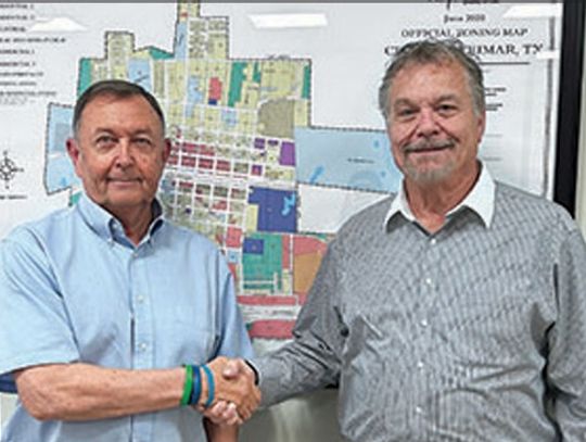 Dixson takes over reins of Weimar as city manager