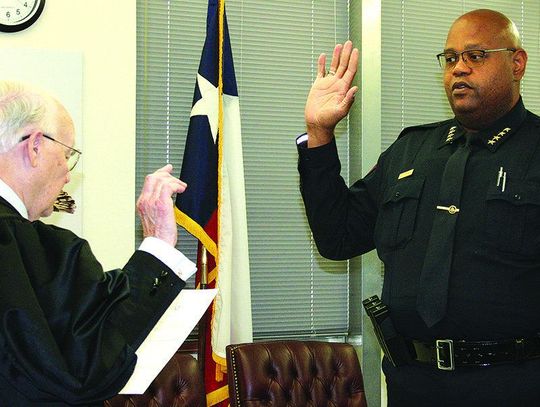 Eagle Lake swears in new police chief