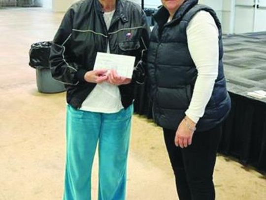 Fair and Rodeo Committee donate to American Cancer Society