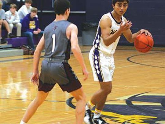 Fayetteville boy’s hoops holds off Weimar with big fourth quarter