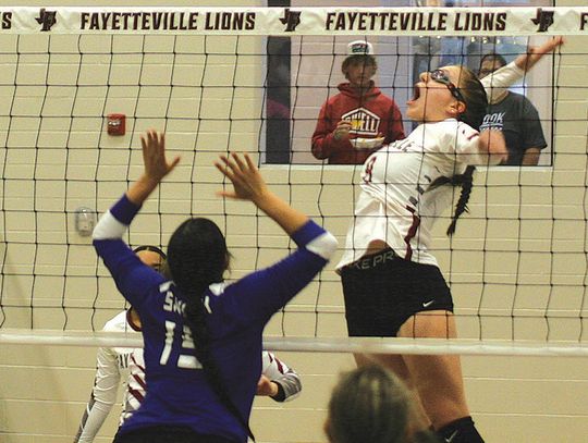 Fayetteville gets solid win vs Snook in volleyball