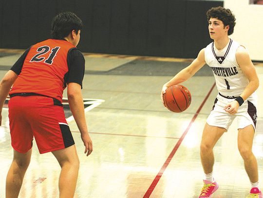 Fayetteville Lion hoops clobbers Buckholts; sets national three-point record