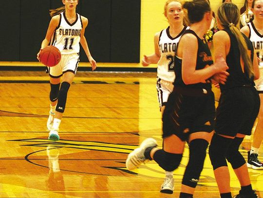 Flatonia girls basketball survives playoff match vs Thorndale behind Sodek’s 32