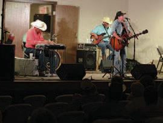 Grange KC Hall hosts music night