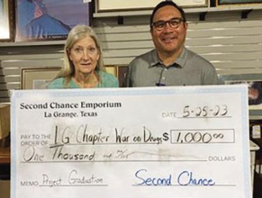 La Grange Chapter War on Drugs receives donation