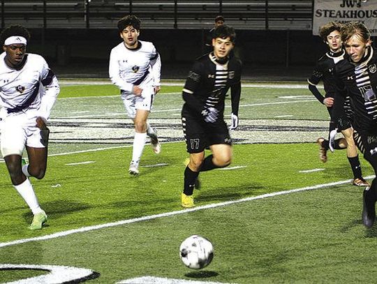 La Grange Leopards soccer takes down Giddings in PK’s