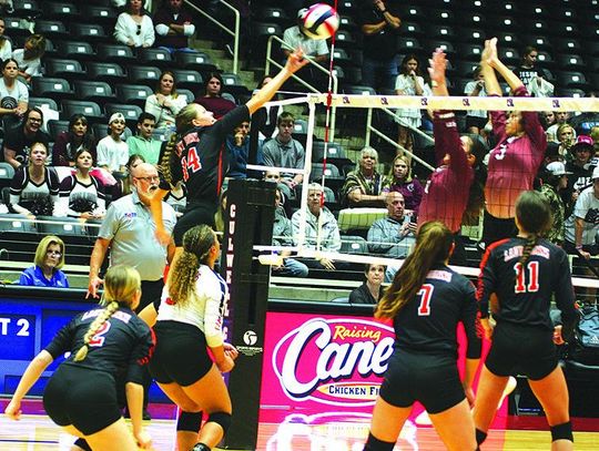 Lady Horns ousted in state tourney by Iola in four sets