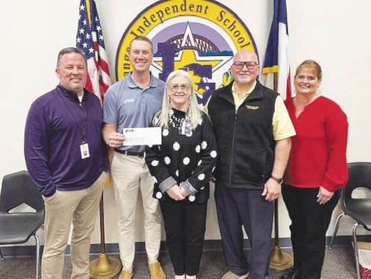 LGISD receives donation from FSB through the School Spirit Debit Card Program