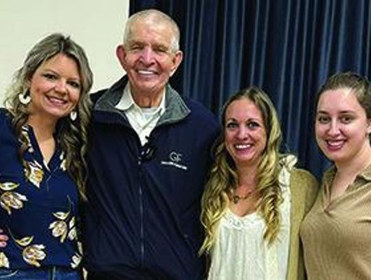 Mattress Mack draws crowd