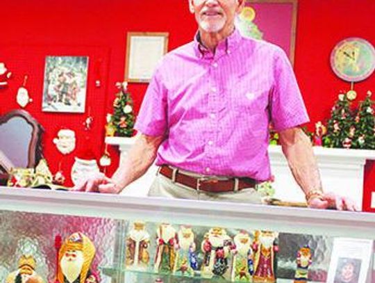 New Santa figures arrive at Santa Museum