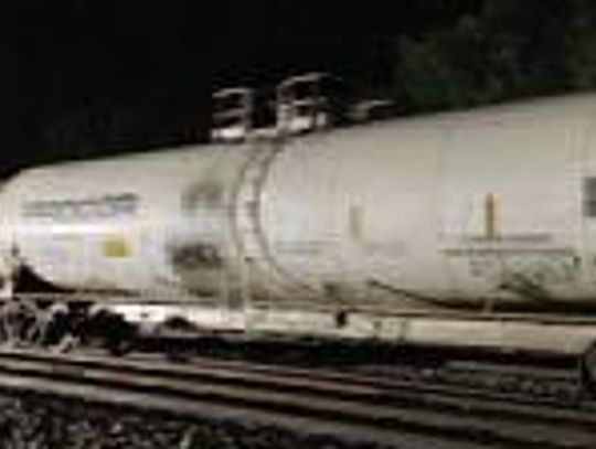 Railroad tanker leak prompts investigation