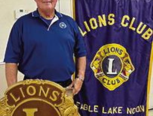 Rice CISD AD and Head Football Coach Brad Dumont speaker at EL Noon Lions Club