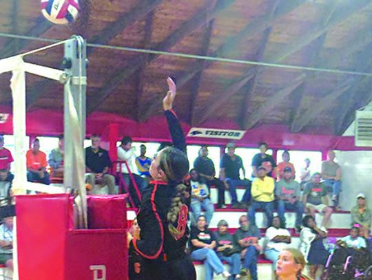 Schulenburg downed by Burton in three sets
