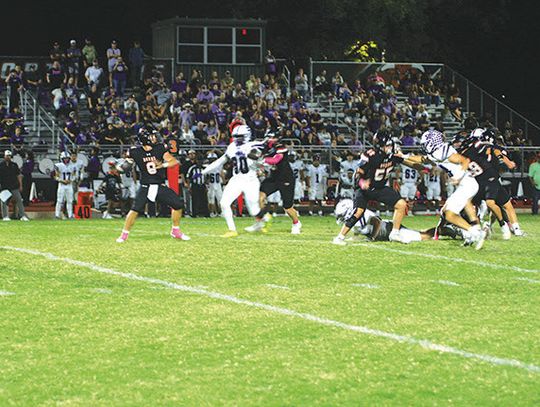 Schulenburg football defeated by Thrall in close one