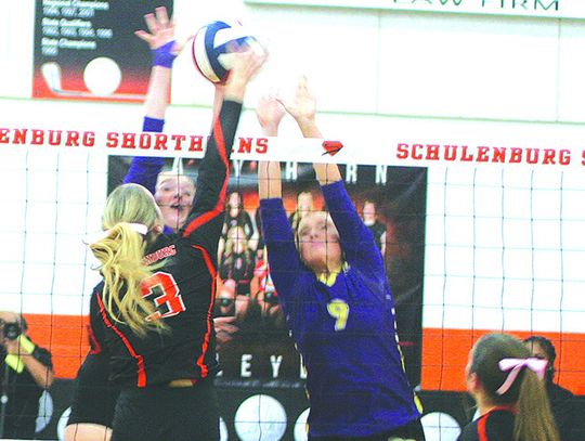 Schulenburg sweeps Shiner in volleyball