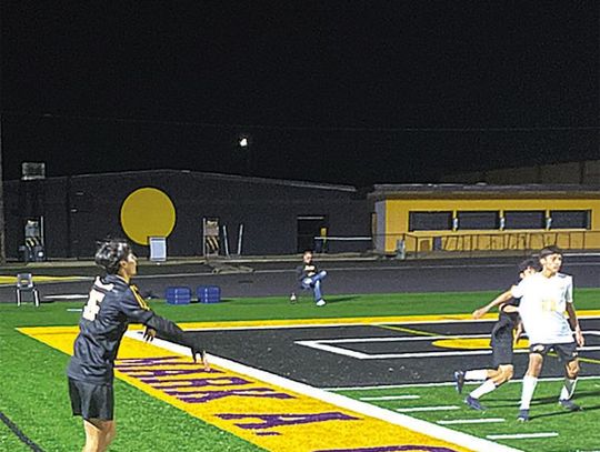 Sealy boy’s soccer puts on good outing in scrimmage vs Giddings