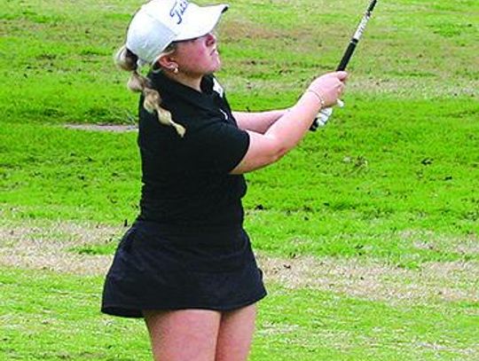 Sealy, La Grange, others take on Frisch Auf! in girls golf tourney