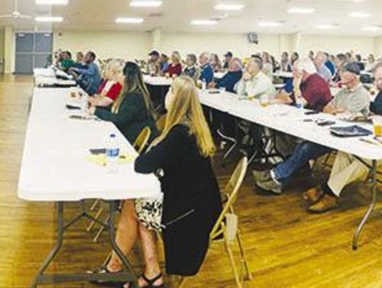 Sealy Mayor Bilski addresses Lunch N Learn