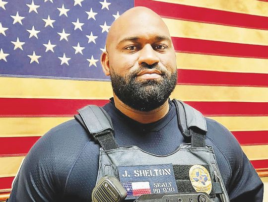 Sealy police officer James Shelton promoted