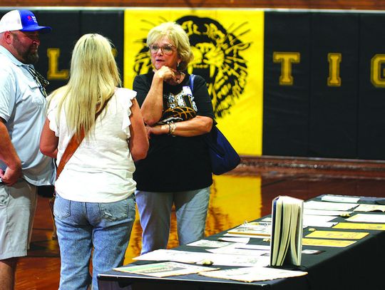 Sealy state championship football teams reunite at gathering