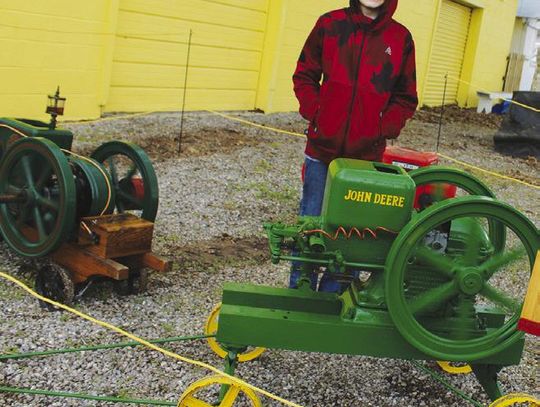  Texas Antique Gas Engine Reunion popping along