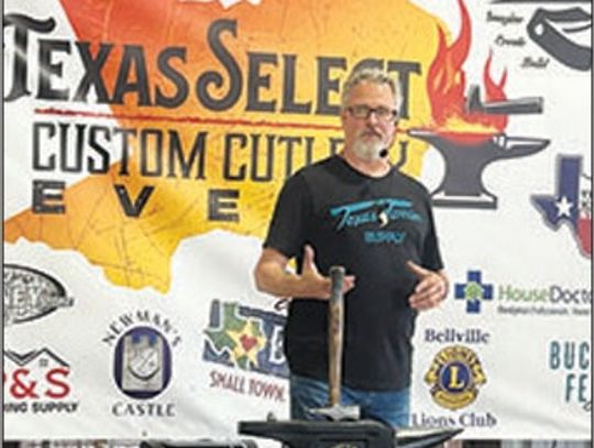 Texas Select Knife Show held in Bellville