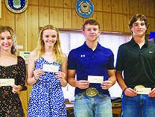 VVA 1127 presents scholarships