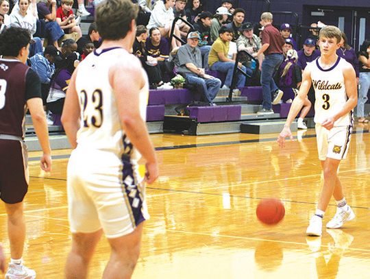 Weimar beats down Flatonia in boy’s hoops