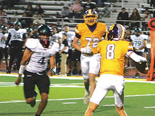 Weimar smokes Bloomington at homecoming