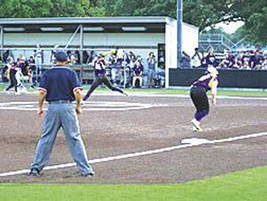 Weimar softball comes back in regional final series to head back to state