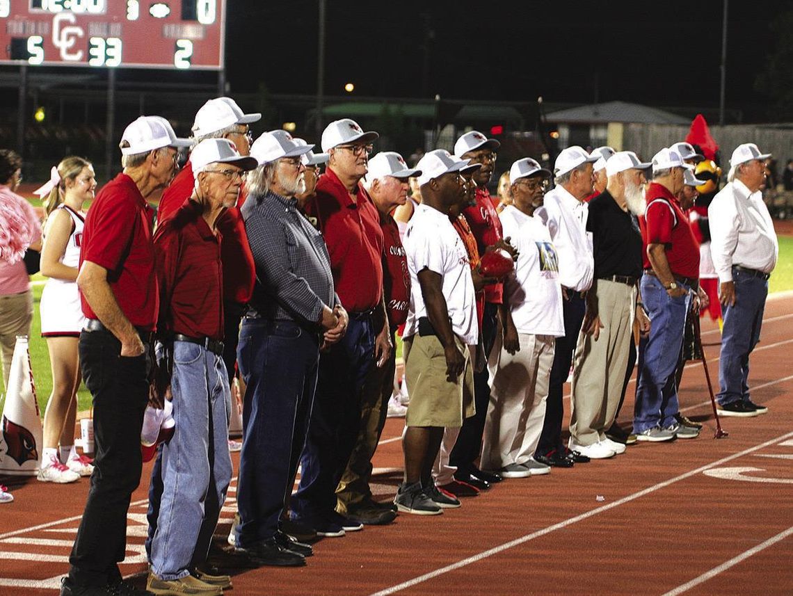 '68 regional champ Columbus football team celebrates at alumni gathering